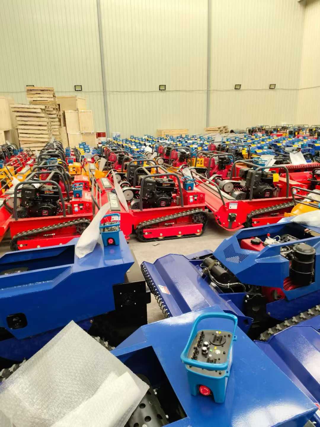Multiple Nuoyu remote control mowers completed on factory floor